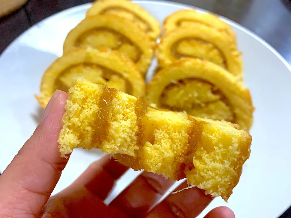 Swiss roll cake|yeni kartikasariさん