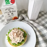 Snapdishの料理写真:ツナのオープンサンド🐟|pecoさん