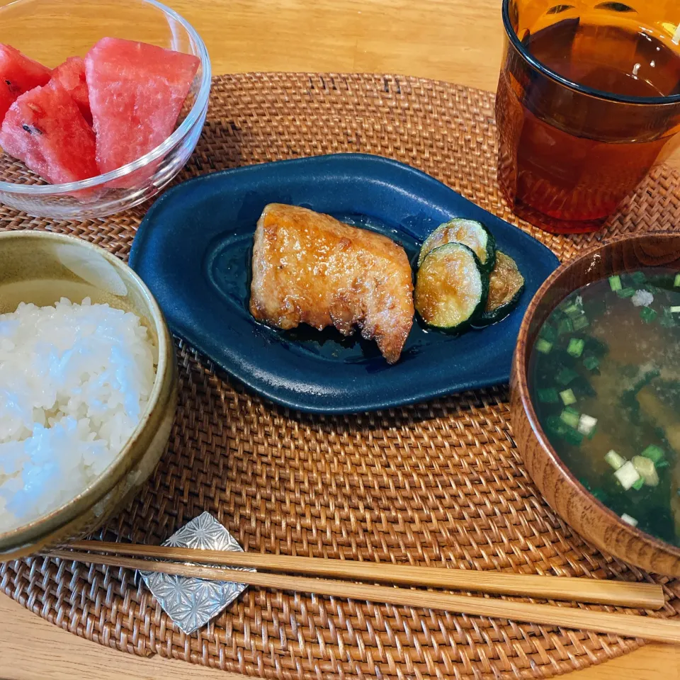 Snapdishの料理写真:メカジキの照り焼き|もこもこさん