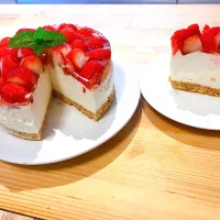 Snapdishの料理写真:イチゴのレアチーズケーキ|saimさん