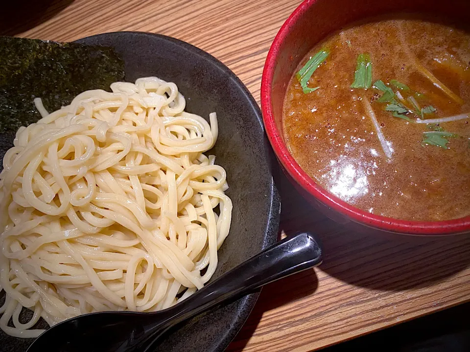 Snapdishの料理写真:つけ麺（辛さレベル3の内の2）|にゃあ（芸名）さん