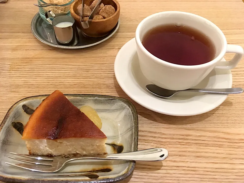 豆乳チーズケーキと紅茶のセット|こいちさん