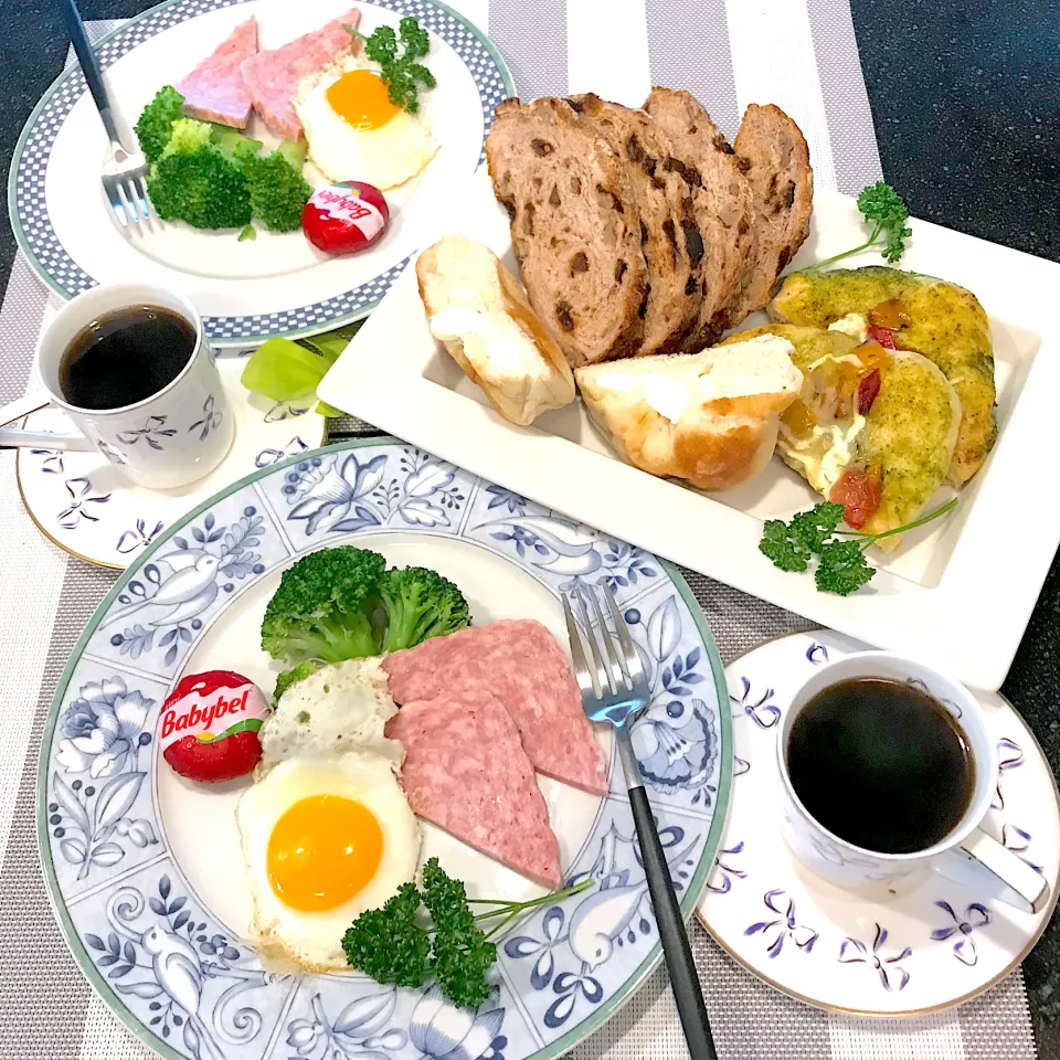 Snapdishの料理写真:爽やかな朝です朝ごパン|シュトママさん