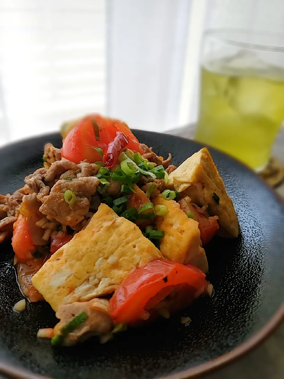 豚肉、豆腐、トマトの
　　　　　　ナンプラー炒め

サバンナ高橋さんが見ていた😳
3分クッキング💘|みるくここあさん