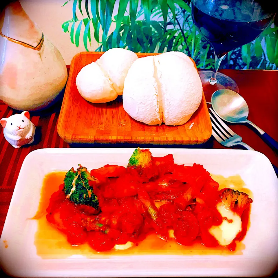 やっとパン活復活　🍞ふかふか白パンと🍅🐟鱈のトマトパッツァ|Sの食卓さん