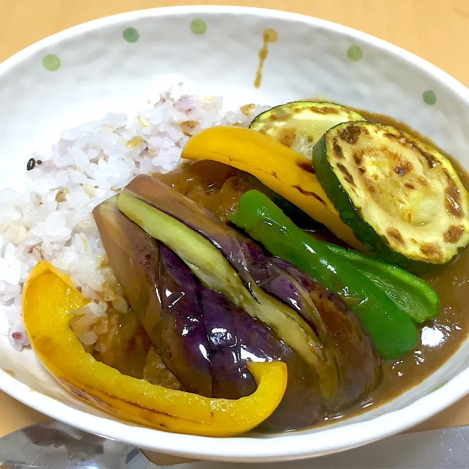 在宅勤務中の男飯(夏野菜のカレー)|おおもりの星さん