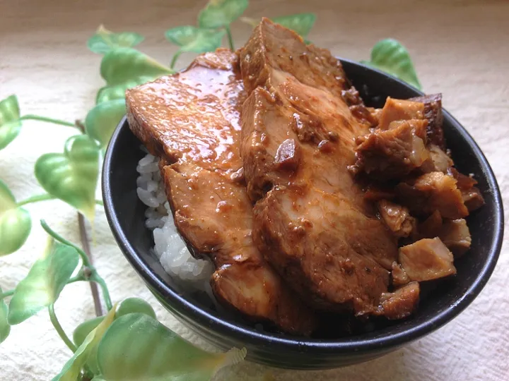 Snapdishの料理写真:✽焼豚丼✽|＊抹茶＊さん