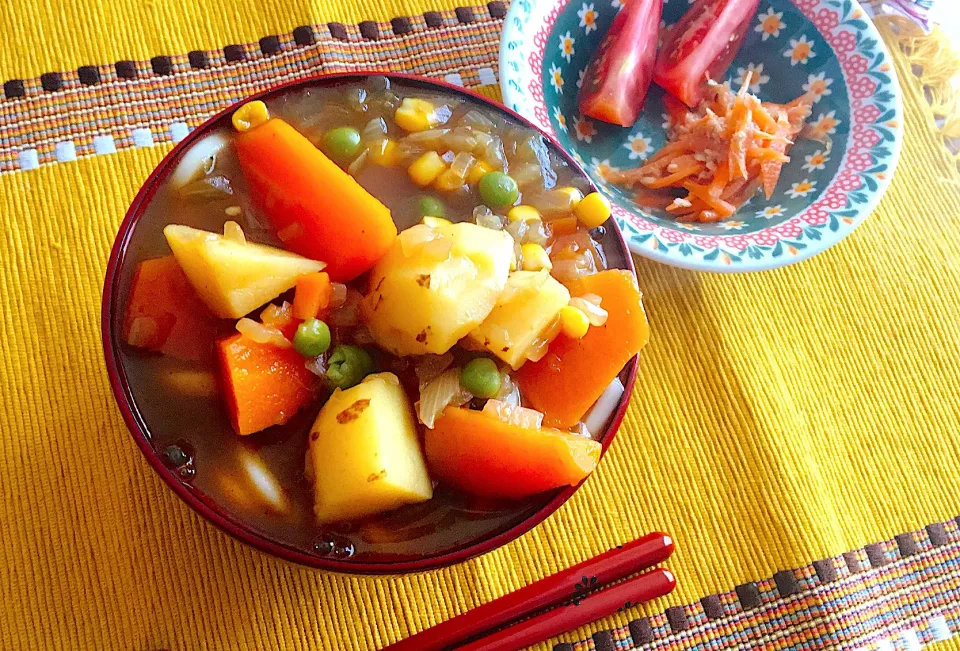 Snapdishの料理写真:野菜もりもりカレーうどん|つんさん