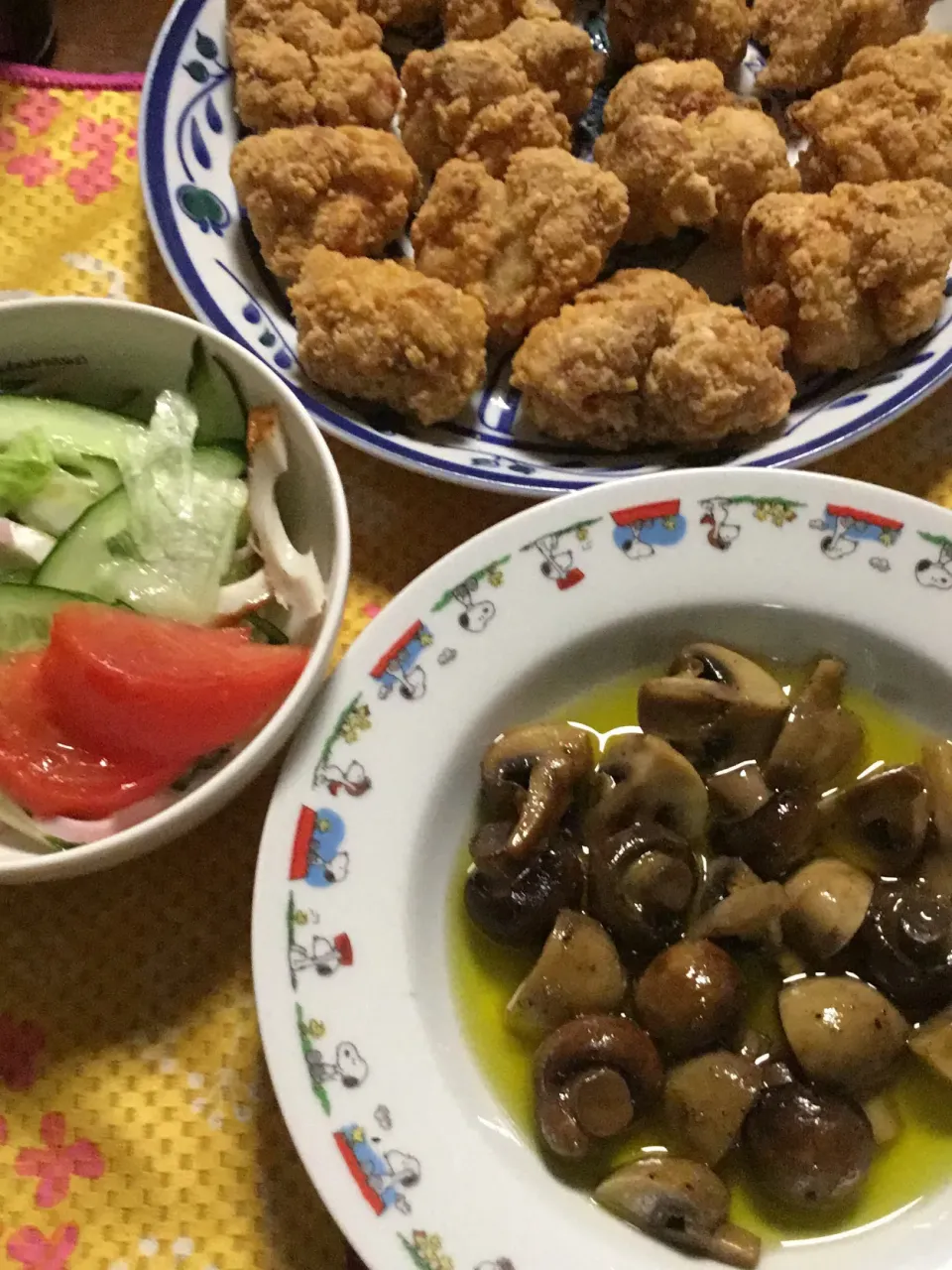 マッシュルームのアヒージョ　サラダ🥗　鶏の竜田揚げ|掛谷節子さん