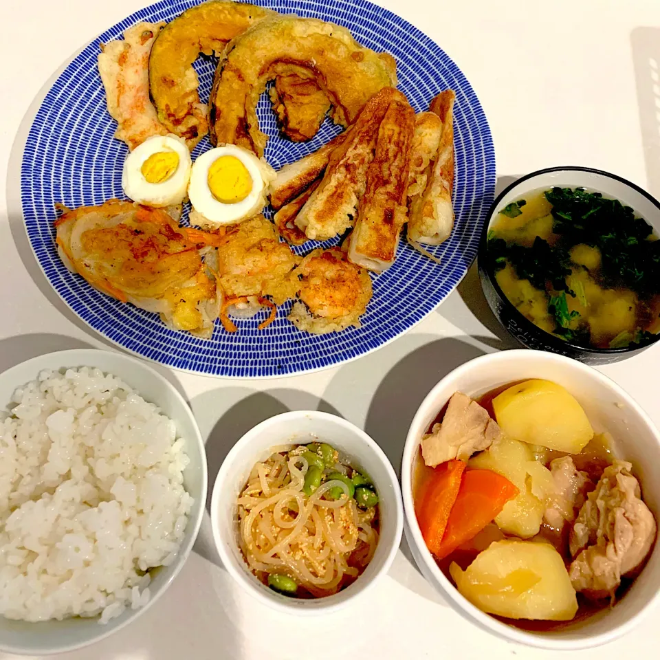 夜ご飯☺︎天ぷら☆枝豆と糸こんにゃくの明太子和え☆鶏じゃが☆お味噌汁|とまこ(*^o^*)さん