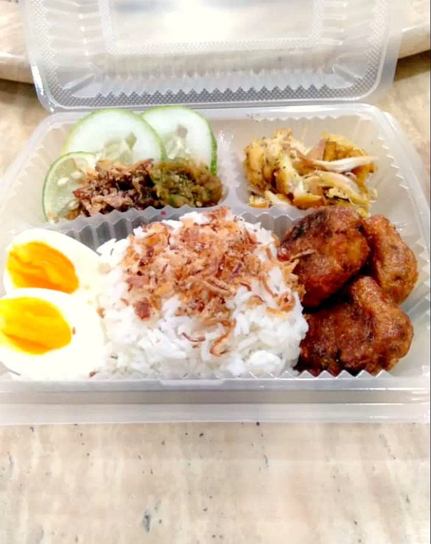 Snapdishの料理写真:nasi soto|Ikukawa Ningさん