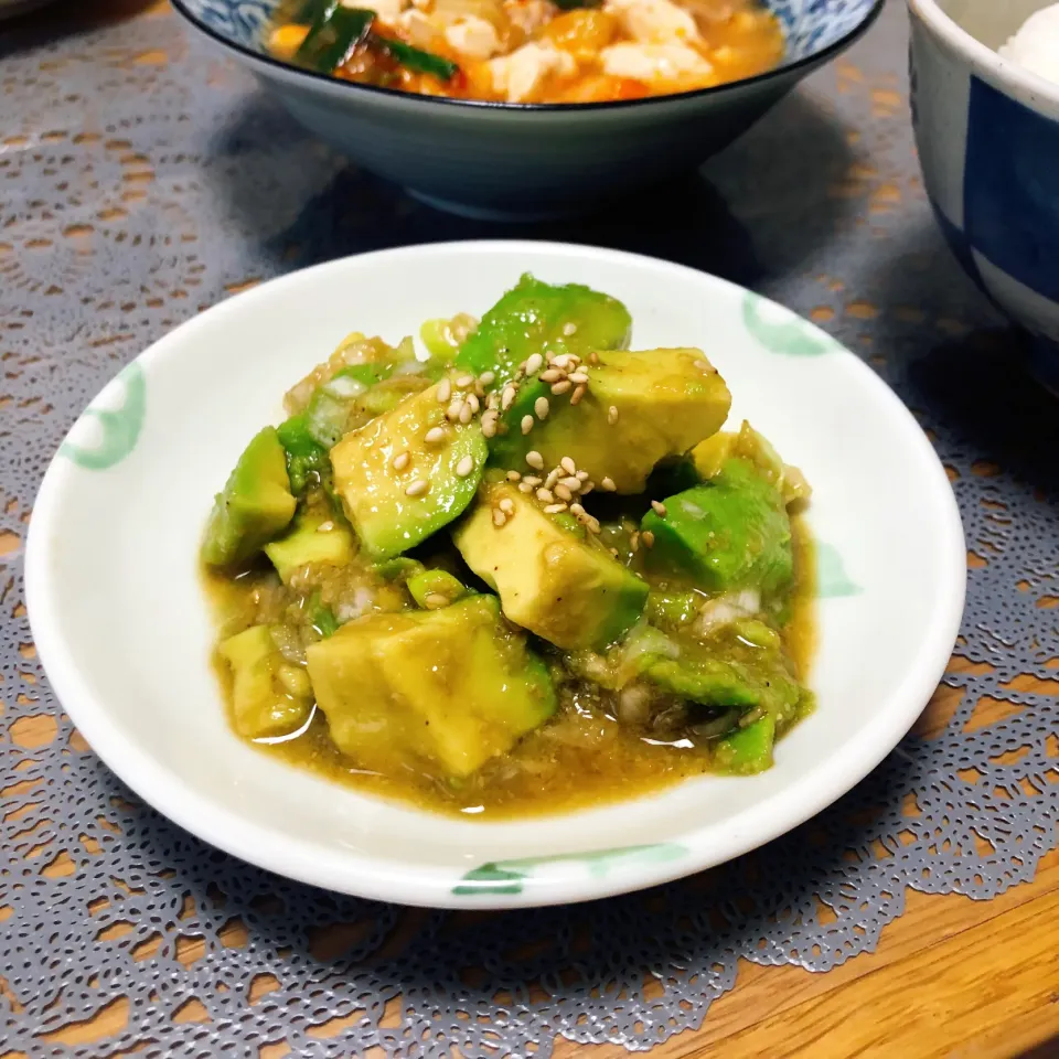 アボカドの薬味味ぽん漬け🥑|安侑美のロカボ日記✈︎さん