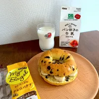 Snapdishの料理写真:チョコバナナベーグルサンド|yoshiさん