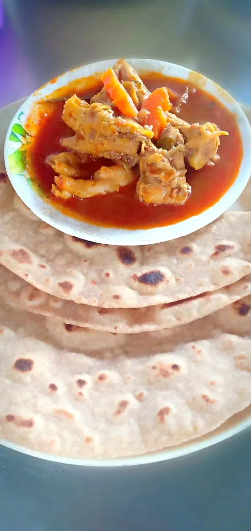 capati with chicken feet curry|Zaida Aliさん