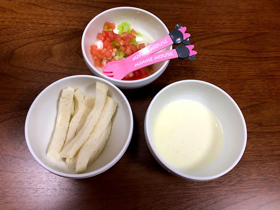 Snapdishの料理写真:10ヶ月児の離乳食6/10朝6:35-7:15|みさわはやとさん