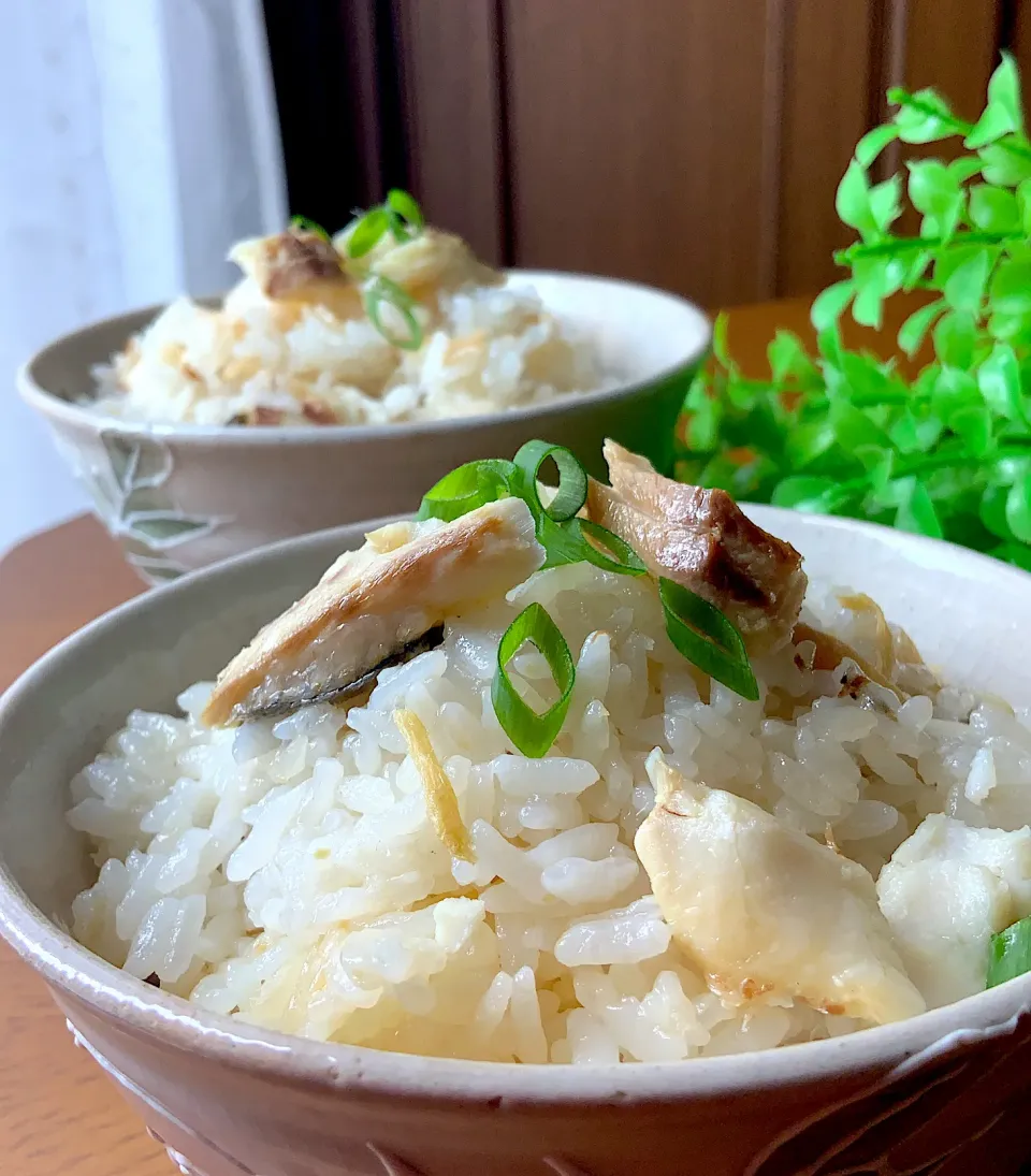 Snapdishの料理写真:イサキと新生姜の炊き込みご飯|9421beruさん