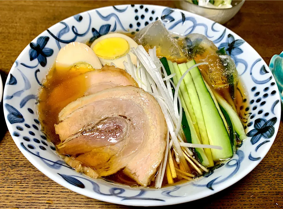 Snapdishの料理写真:冷たいラーメン|tsunemipapaさん