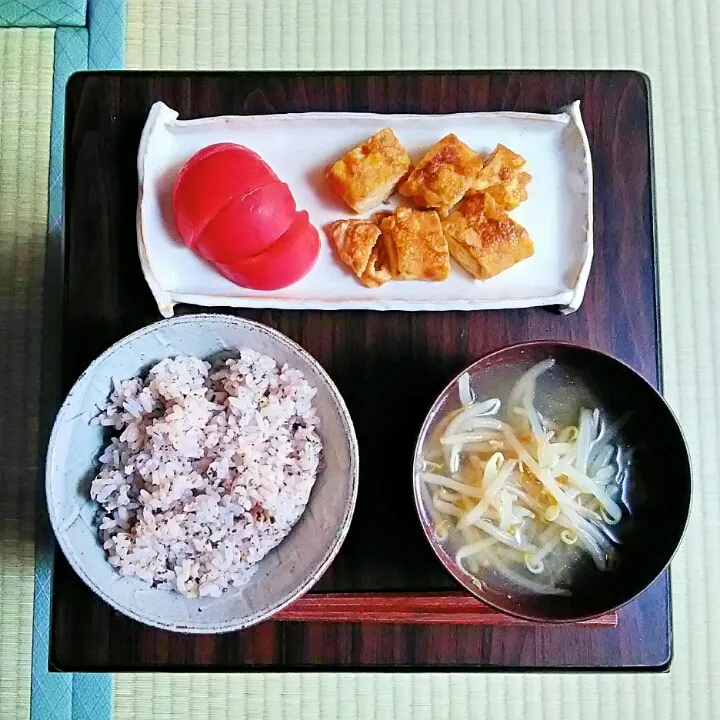 雨の日仕事あとの朝飯|omotoさん