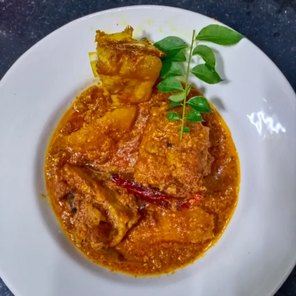 Snapdishの料理写真:fish curry|Joseph Melckiorさん