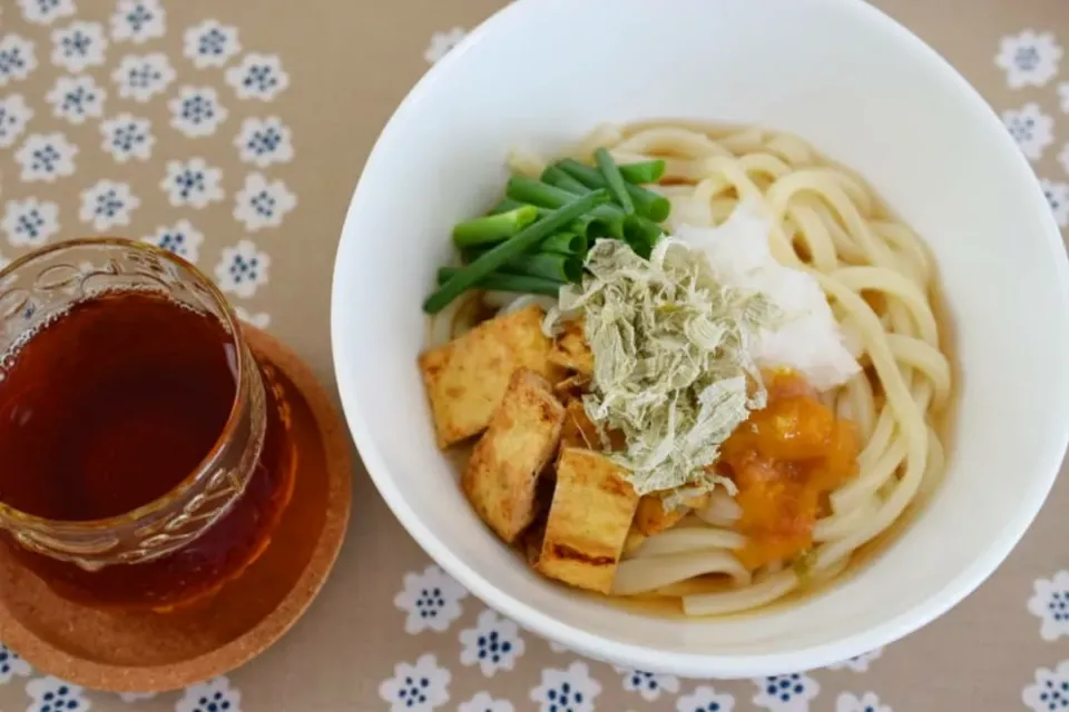 大根おろしと梅干しのつめたいおうどん|うにんぱすさん