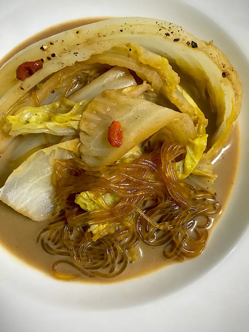 白菜と緑豆春雨のクリーム煮ドライポルチーニ風味|カピバラおやじさん