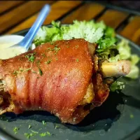 crispy pork knuckle|Michael Vongさん