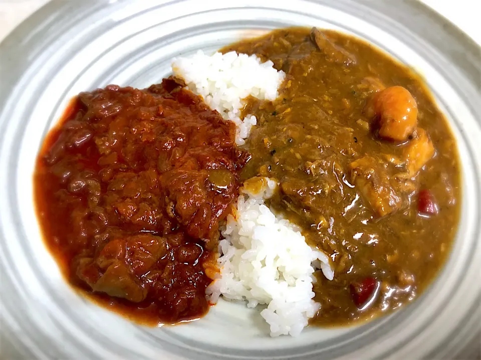 激辛サバカレーとハヤシライスのあいがけ|buhizouさん