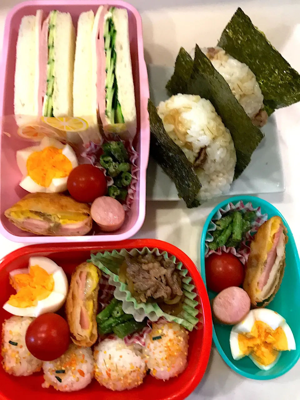 ３人バラバラ弁当😋サンドイッチ＆焼肉＆ポテサラ春巻き💕|Michiko Okamotoさん