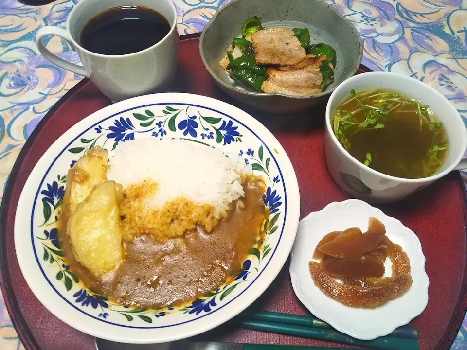 よねばーばの朝ごはん
ライスカレー
とろろ昆布と豆苗のスープ
豚肉とピーマンの炒め物
奈良漬、コーヒー|yoneばーばさん