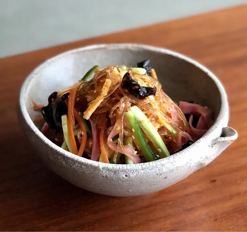 くららさんの料理 あっとゆーま💨中華春雨サラダ⭐　Vermicelli salad|マユマユさん