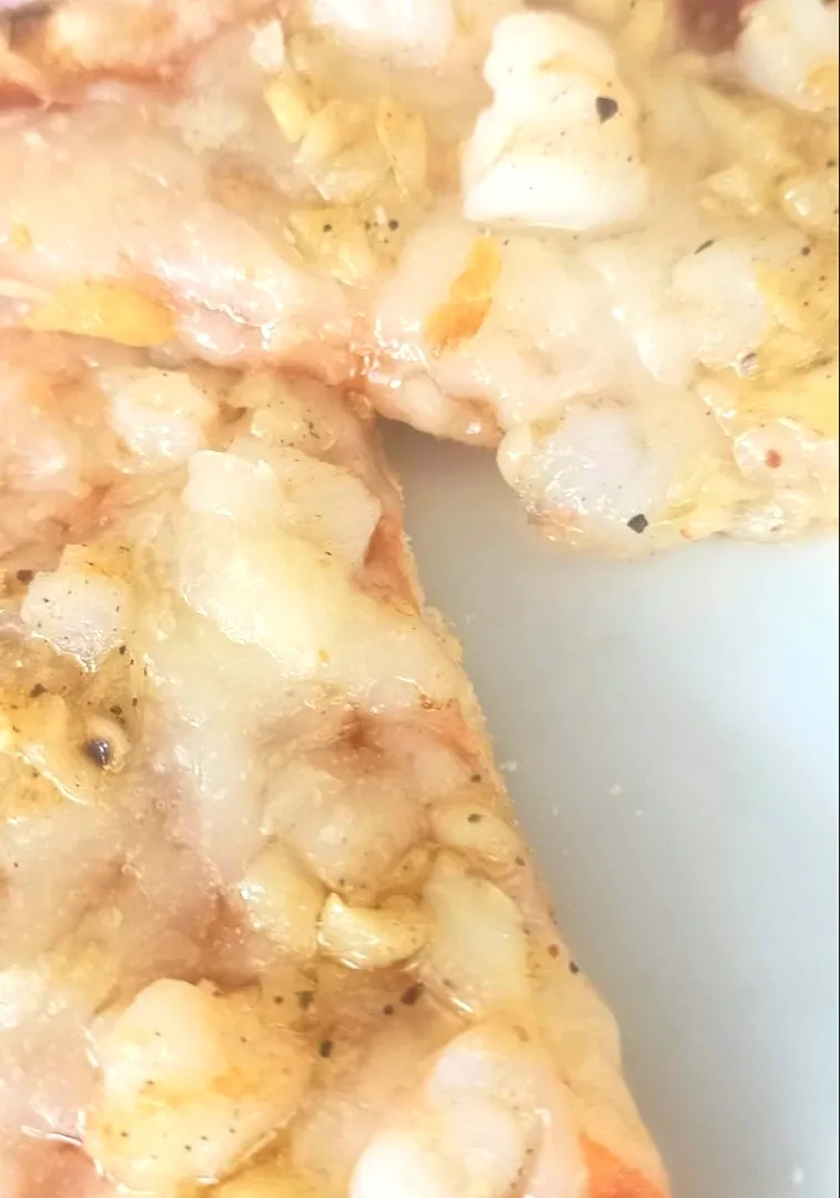 Homemade Garlic and Shrimp Pizza|The Wretched Chefさん