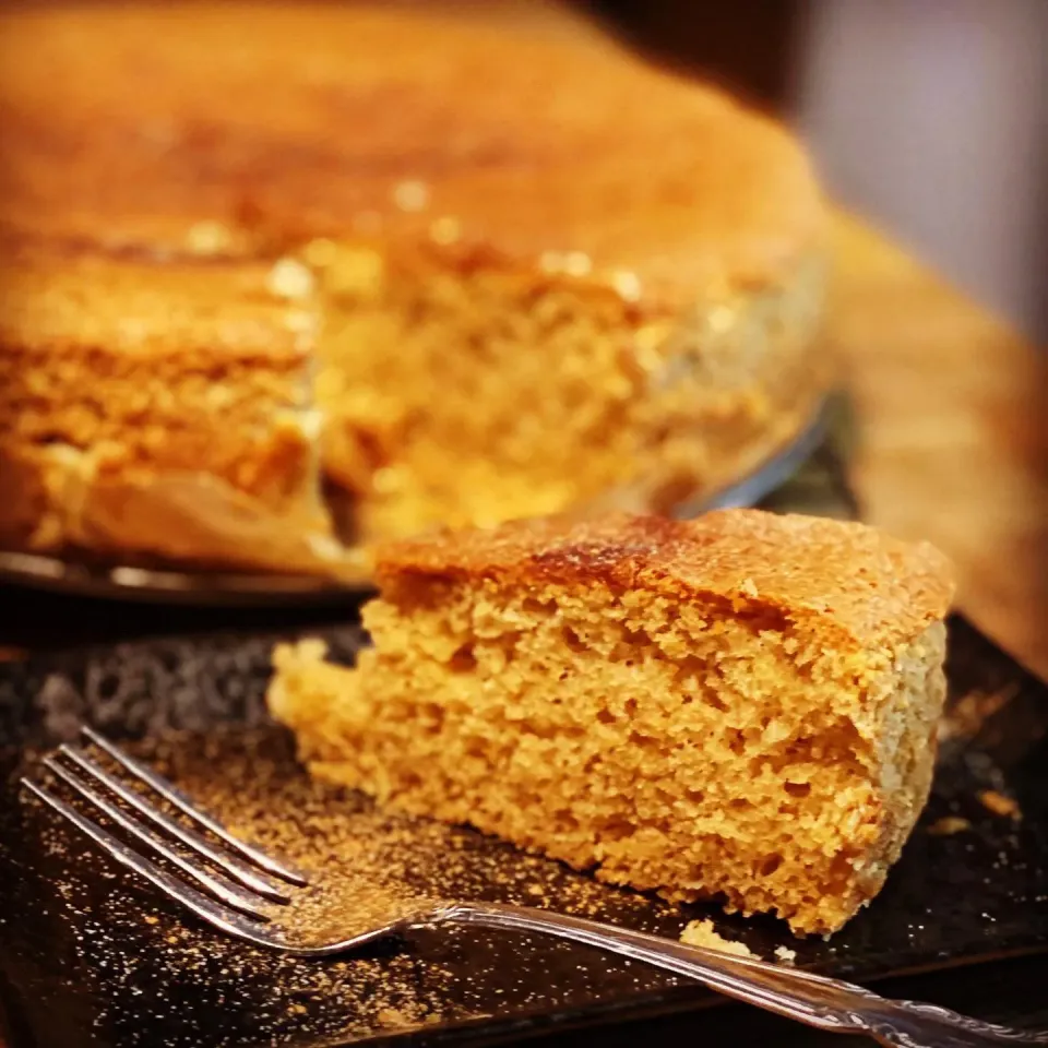 Very Light Cinnamon Sponge Cake  #homebaking #cinnamoncske #lightspongecake #homecookingisthebest #ilovecooking|Emanuel Hayashiさん