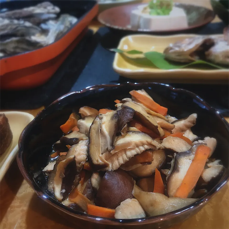 アライさんさんの料理 作り置きシリーズ「椎茸の南蛮漬け」😋|佐野未起さん