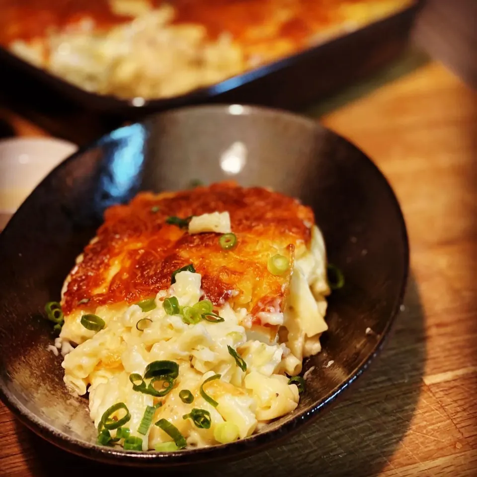 Freshly Made Coriander & Onion Cheese Sauce with Pasta , Bake in the Oven With Mature Cheddar Cheese #pastabake #cheesepasta #homecooking #chefemanuel|Emanuel Hayashiさん