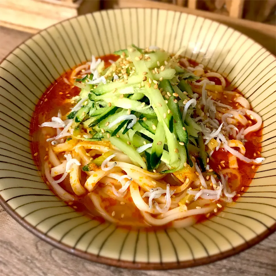 トムヤムクンの素で冷やしうどん|ゆきっちん(・8・)さん