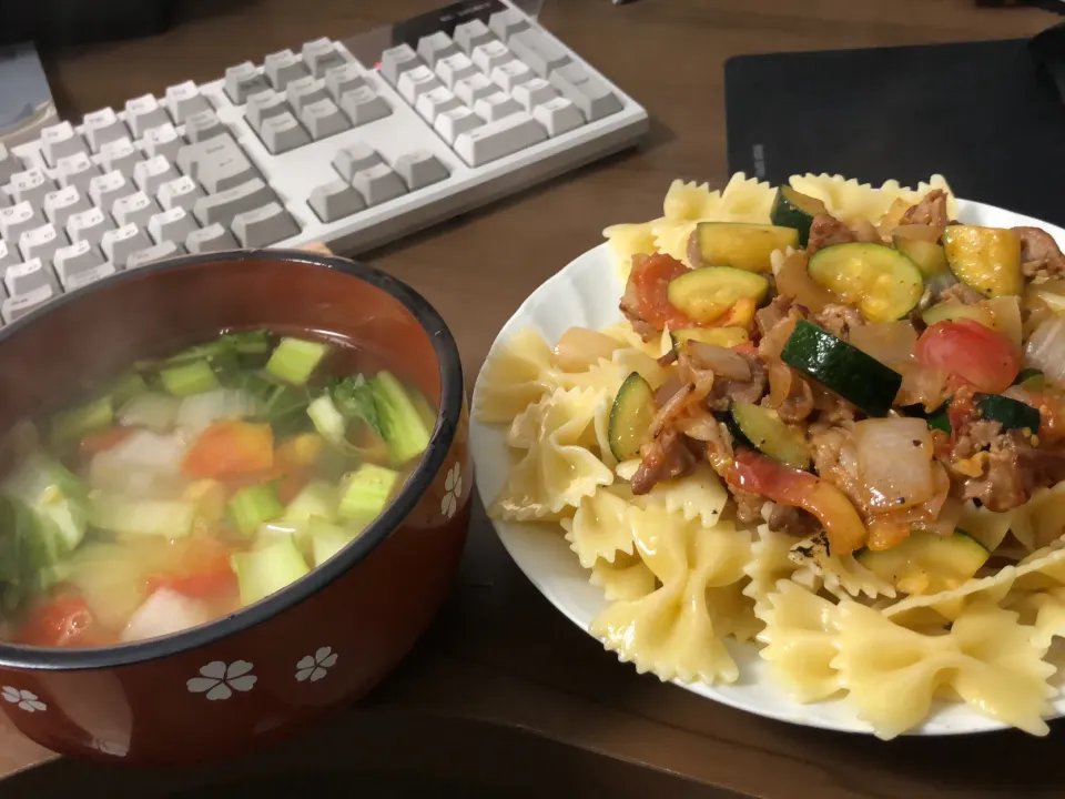 トマトとズッキーニのパスタ・野菜スープ|a-parkさん