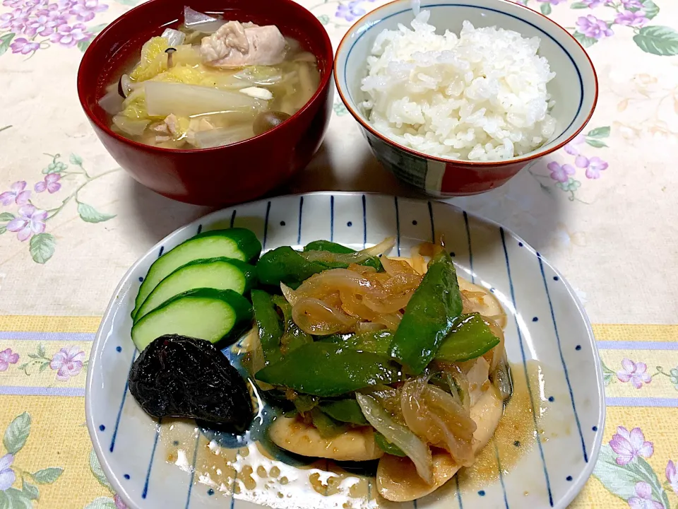 朝ごはん、ソーセージ生姜焼き、水炊き|Isimura Hidekiさん