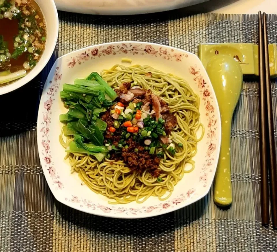 spinach noodles|ģřãçîöůşさん