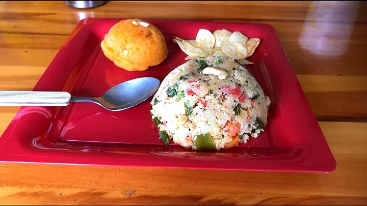 Snapdishの料理写真:semolina sweet and spicy dish . the orange one is sweet dish called ' shira' or kesaribath and the spicy dish made of veges and chillies and other Indian spices|Rekha Aravindaさん