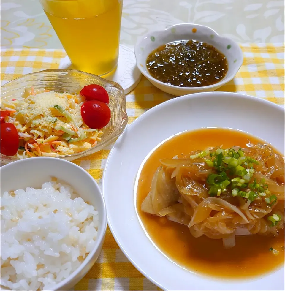 鶏むね肉の玉ねぎソース煮

今日は冷たいお茶です😟|🍒ふみりん🍒さん