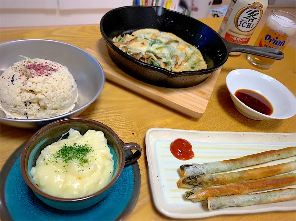 Snapdishの料理写真:どこの料理だかわからない組み合わせの夜ご飯|あやさん