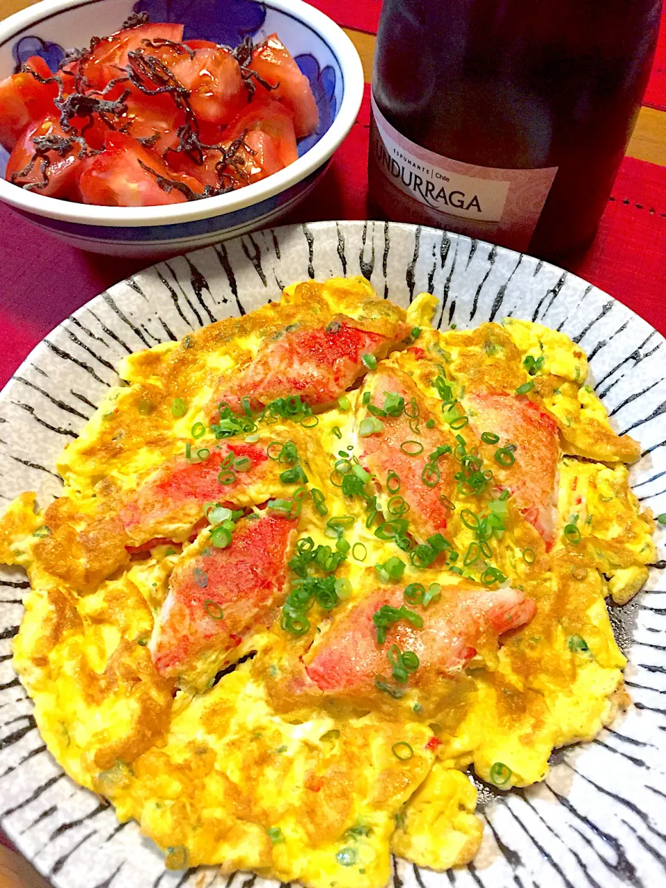 まりおさんの料理 ﾁｰｽﾞかにかまインオムレツ🍀|おかちさん