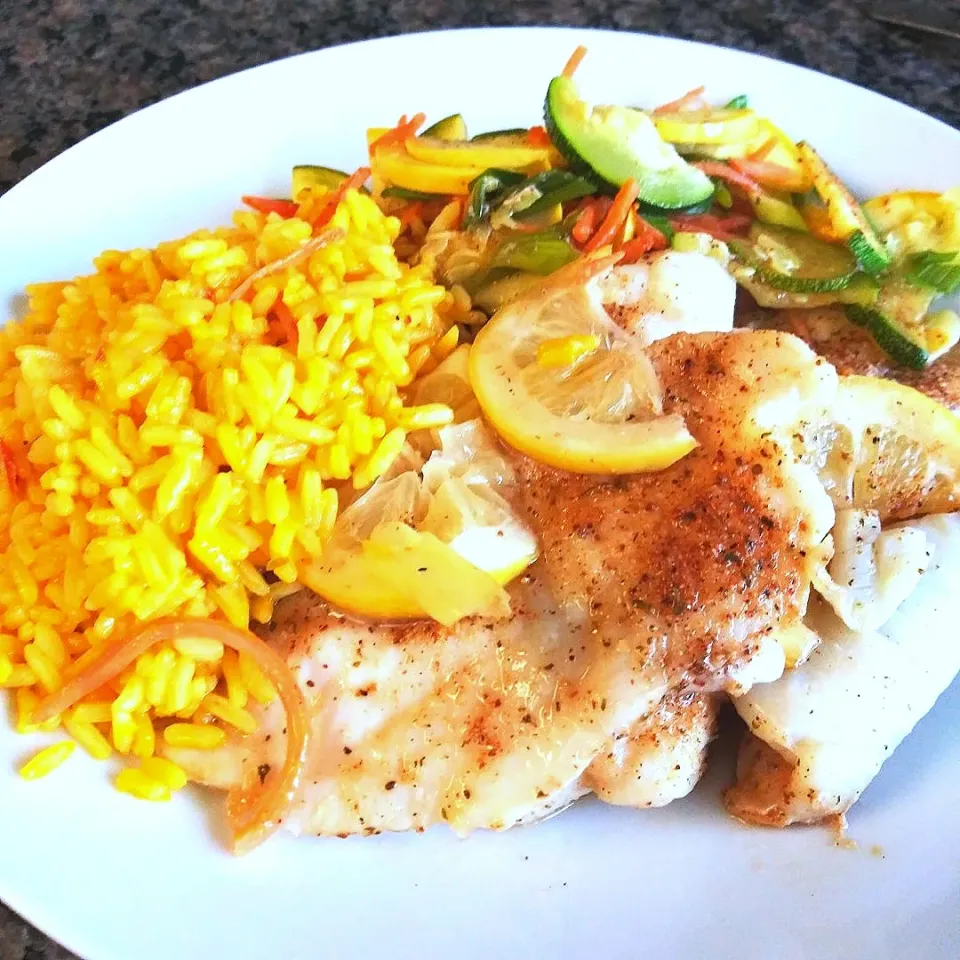 blackened whitefish filet, saffron rice and sauteed seasonal veggies|Babycakesさん