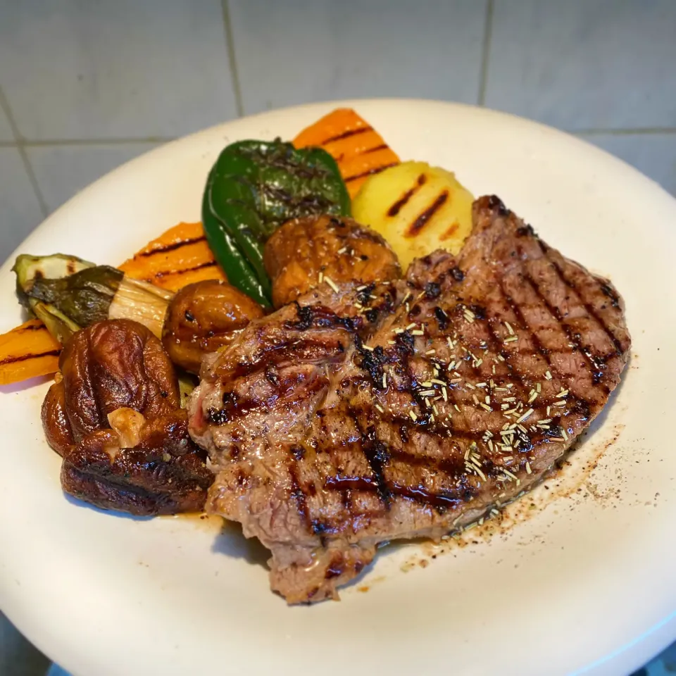 塩麹漬けステーキと焼き野菜|うももさん