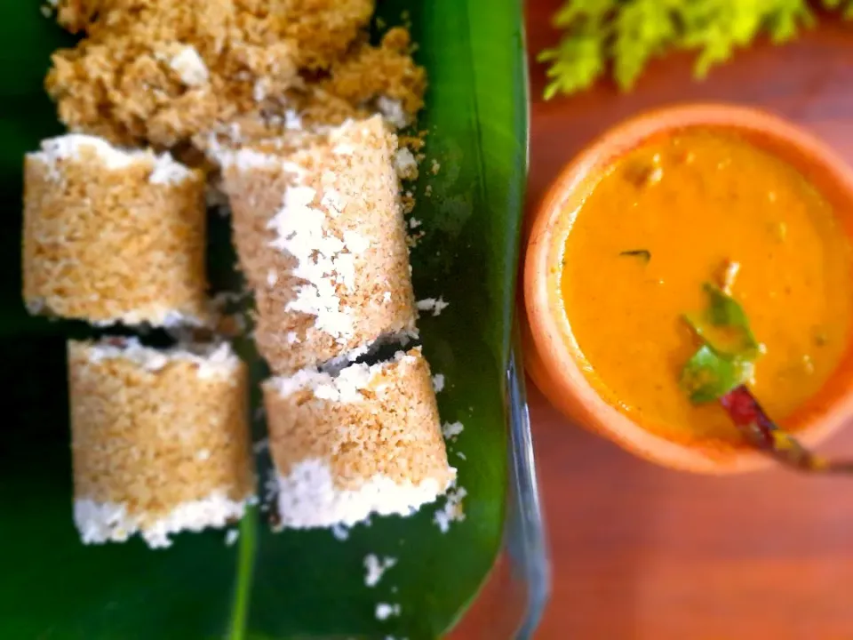 Snapdishの料理写真:kerala weat puttu kadala cury /restorent style ♥|halal foodさん