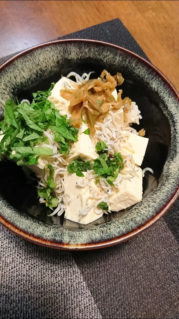 搾菜&大葉ごま油がけ豆腐丼☺️|fumichan2310さん