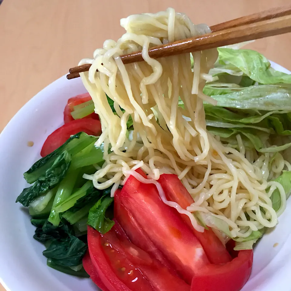 在宅勤務中の男飯(冷し中華？)|おおもりの星さん