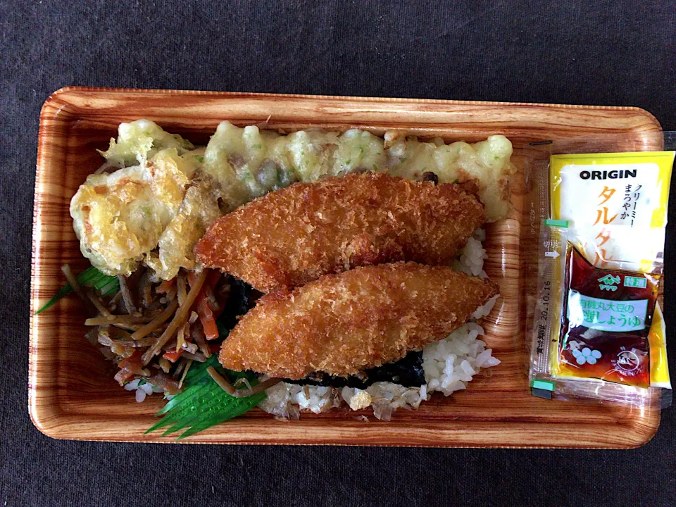 Snapdishの料理写真:オリジン タルタルのり弁当|ばーさんさん