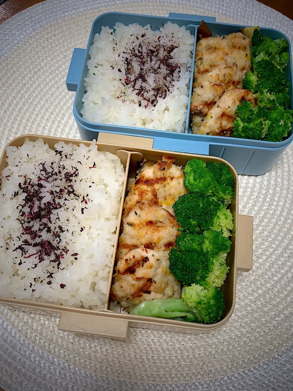 Snapdishの料理写真:鶏肉グリル弁当　行ってらっしゃい|Mzkさん