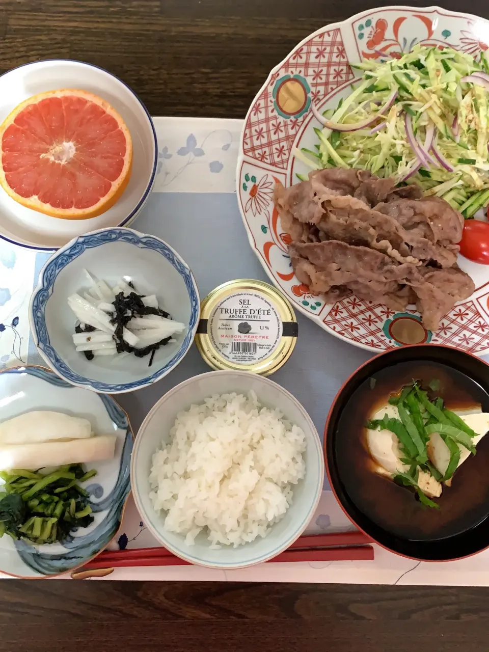 Snapdishの料理写真:トリュフ塩で炒めたお肉のボリュミーな朝食👊👊|tamemitiさん